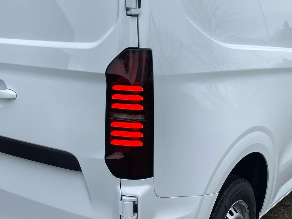 Volkswagen E-Transporter Swb 136Ps 65Kwh Panel Van Grey #25