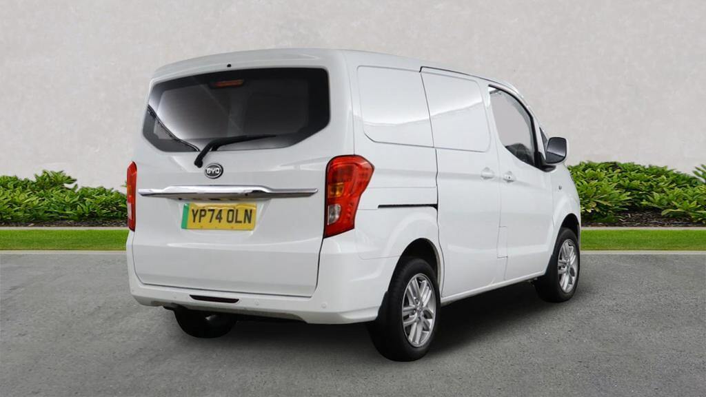 Byd Atto 3 Comfort White #4