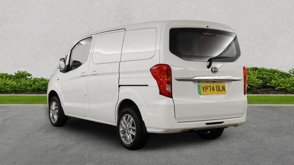 Byd Atto 3 Comfort White #3
