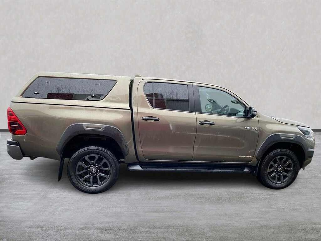 Toyota HILUX 2.8 D-4d Invincible X Pickup Double Cab  #3