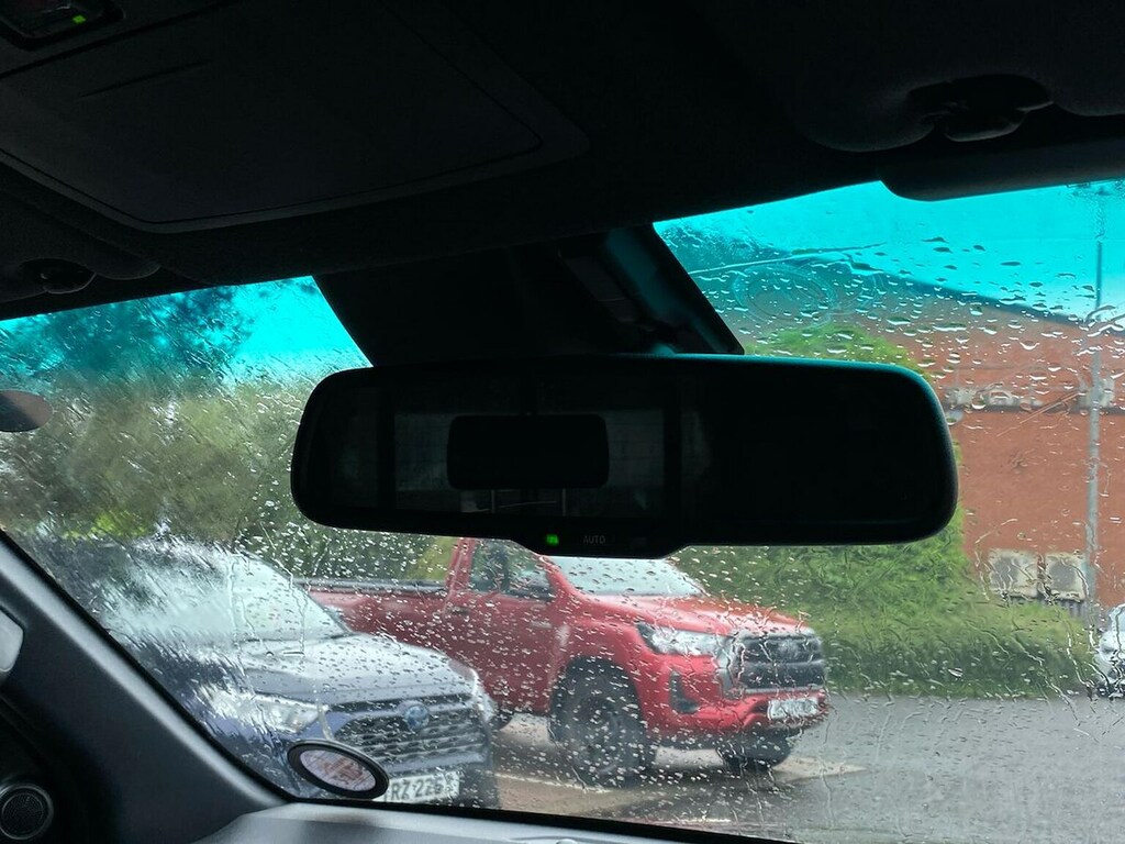 Toyota HILUX Active White #14