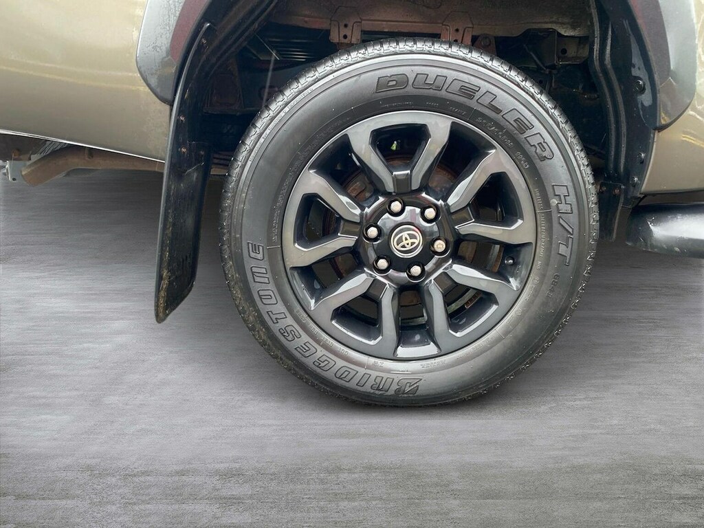 Toyota HILUX 2.8 D-4d Invincible X Pickup Double Cab  #6