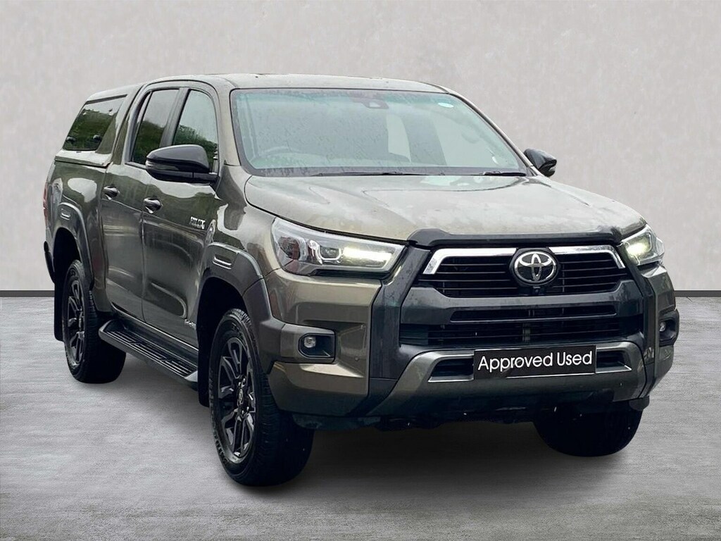 Toyota HILUX 2.8 D-4d Invincible X Pickup Double Cab 