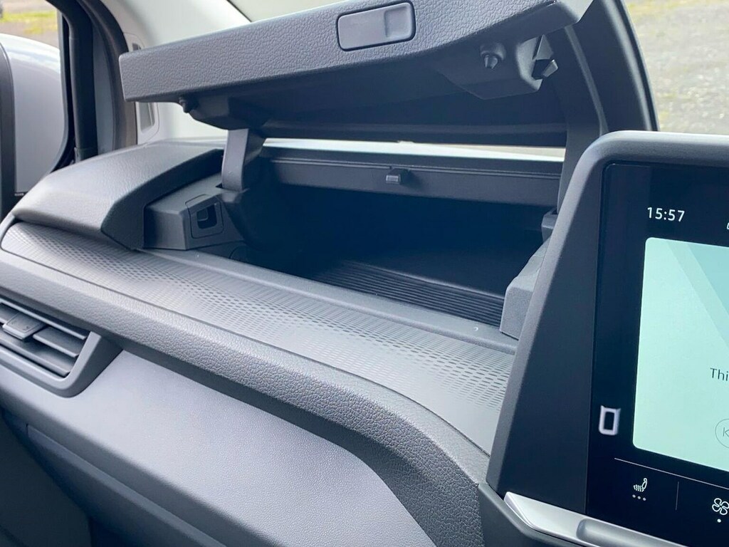 Volkswagen E-Transporter 160Kw 65Kwh Commerce Pro Kombi Van Grey #37