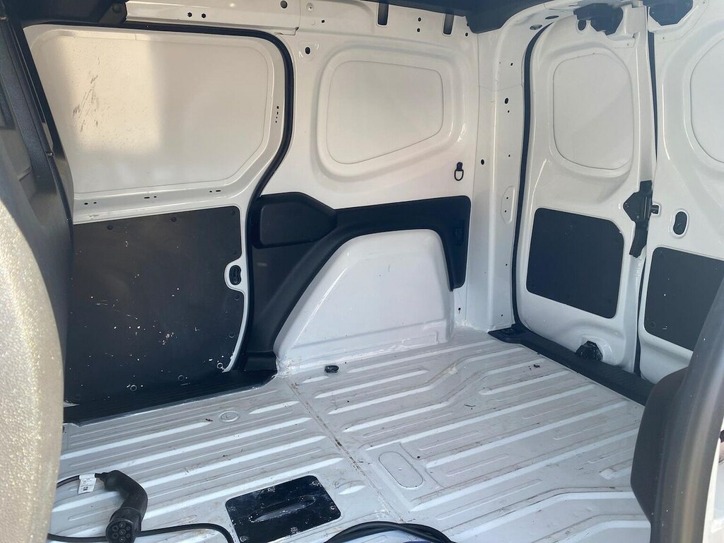 Nissan TOWNSTAR Acenta White #17