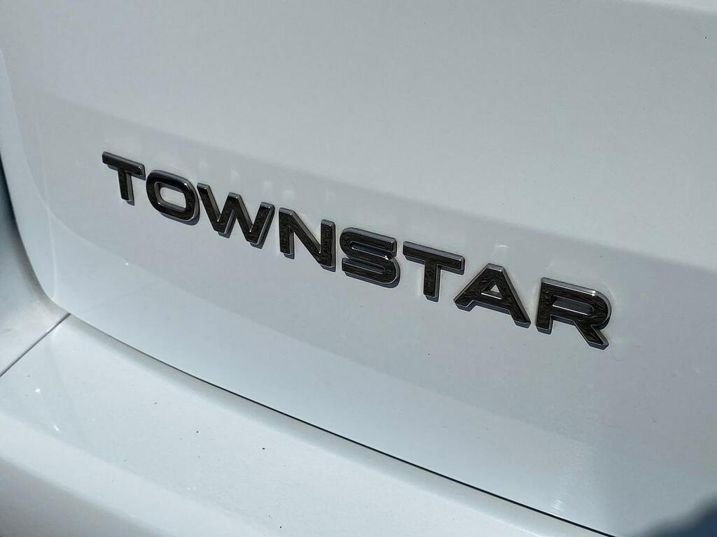 Nissan TOWNSTAR Acenta White #22