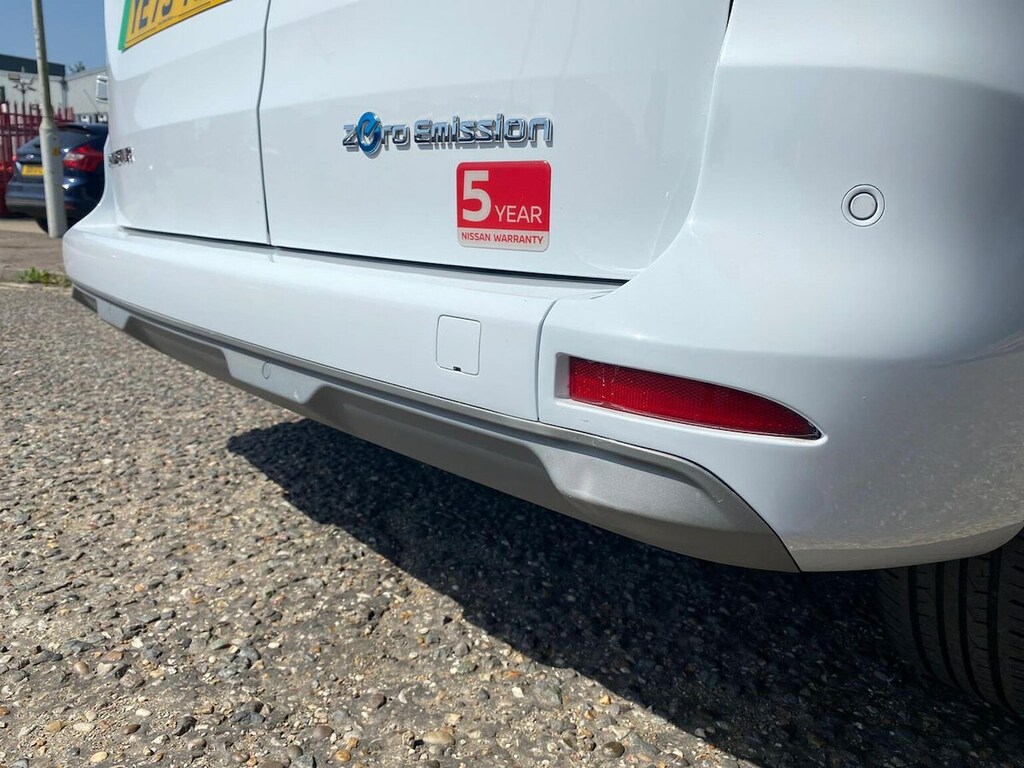 Nissan TOWNSTAR Acenta White #21