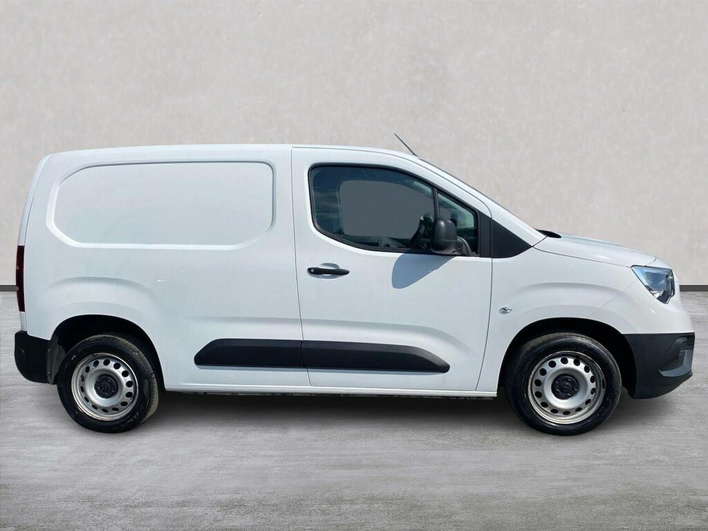 Vauxhall Combo 1.5 Turbo D 2300 Dynamic Panel Van Manu  #3