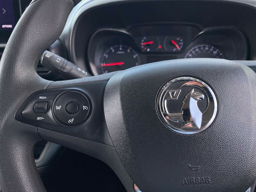 Vauxhall Combo 1.5 Turbo D 2300 Sportive L2 H1 Euro 6 Ss White #26