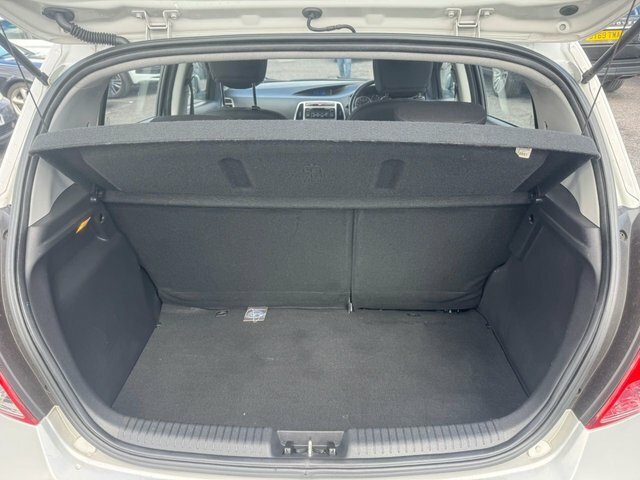 Hyundai I20 Active White #14