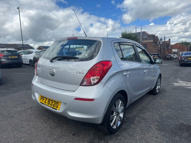 Hyundai I20 Active White #10