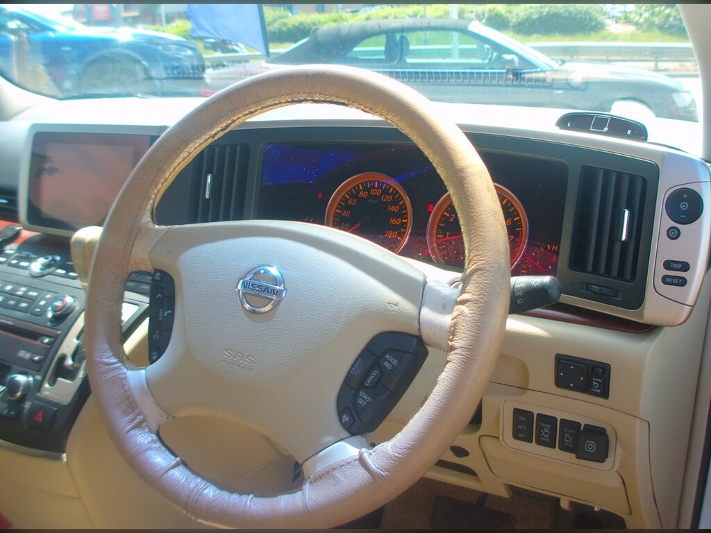 Nissan Elgrand E51 Black #12
