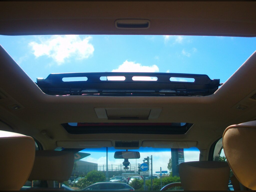 Nissan Elgrand E51 Black #8
