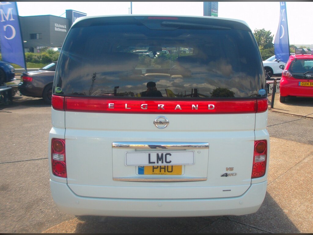 Nissan Elgrand 3.5 4Wd White #5