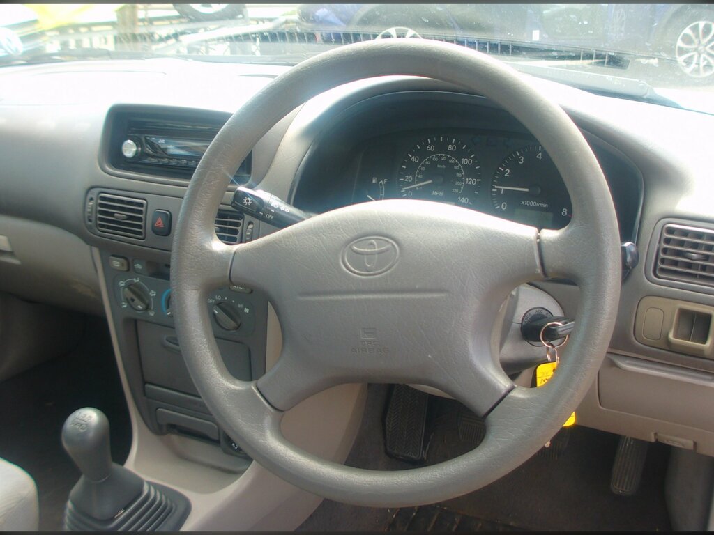Toyota Corolla 1.3 16V 87 Bhp Silver #11
