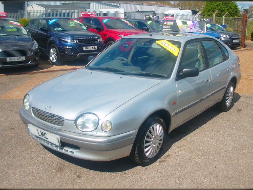 Toyota Corolla 1.6 Gs Hatchback 109 Bhp Silver #3