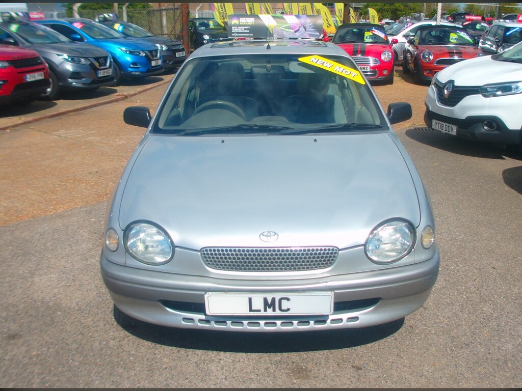 Toyota Corolla 1.6 Gs Hatchback 109 Bhp Silver #2