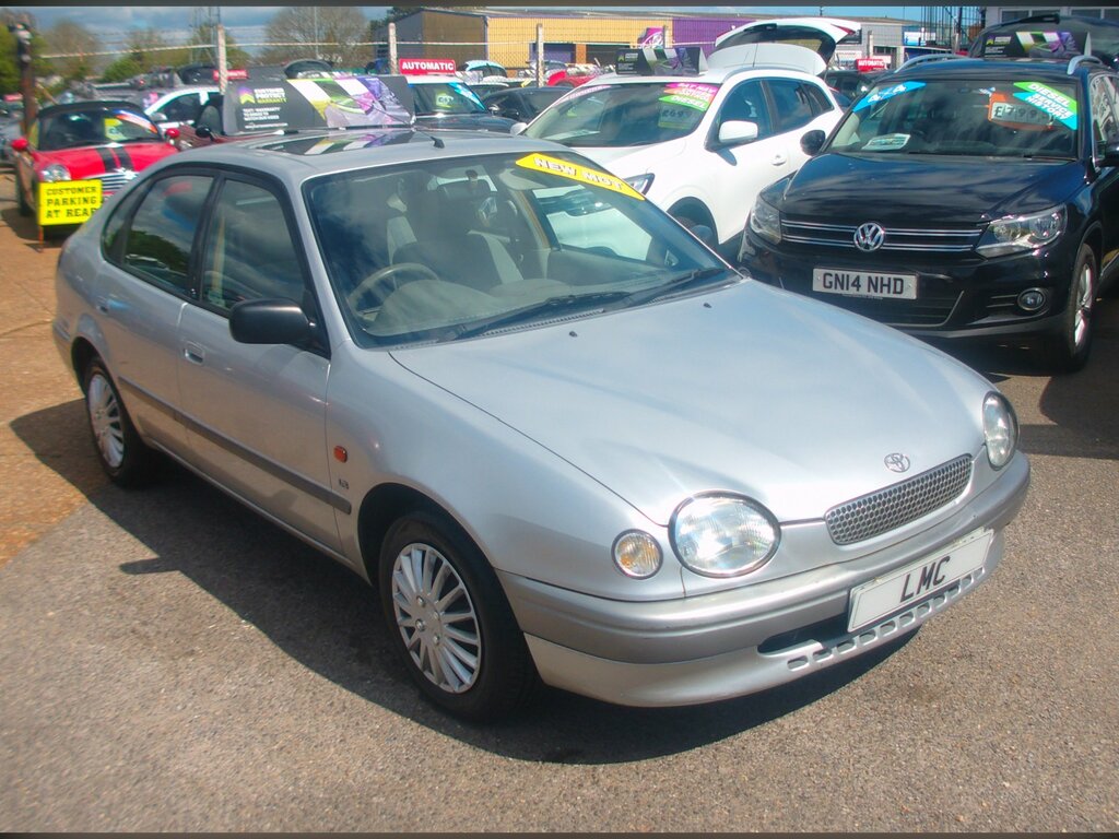 Toyota Corolla 1.6 Gs Hatchback 109 Bhp Silver