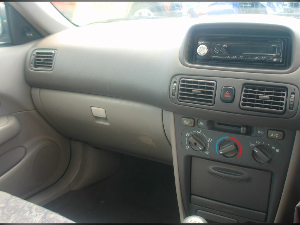 Toyota Corolla 1.3 16V 87 Bhp Silver #13