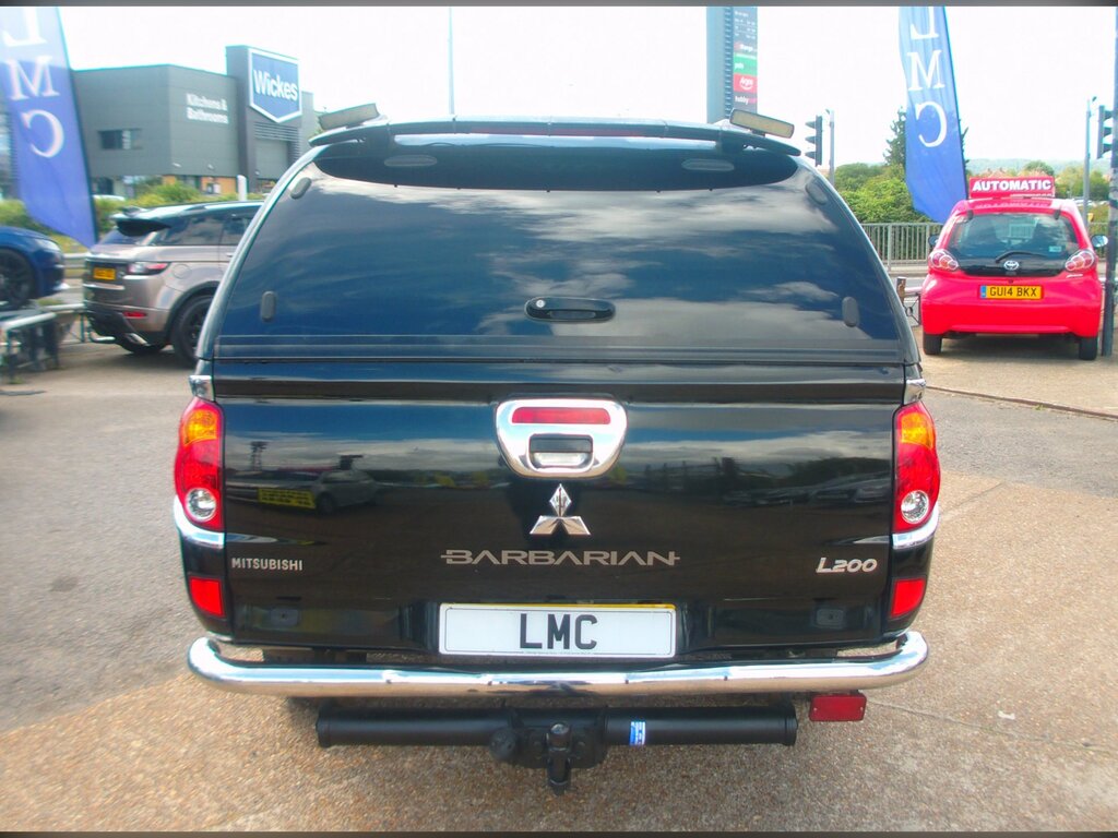 Mitsubishi L200 2.5 Di-d Barbarian Pickup Double Cab Black #5