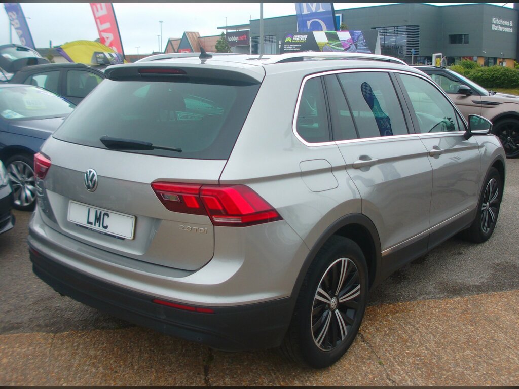 Volkswagen Tiguan 2.0 Tdi Se Navigation Suv Euro 6 DS67PWF Silver #6