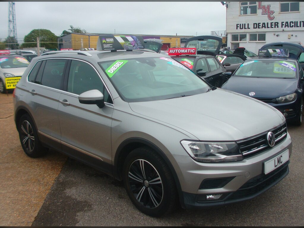 Volkswagen Tiguan 2.0 Tdi Se Navigation Suv Euro 6 DS67PWF Silver