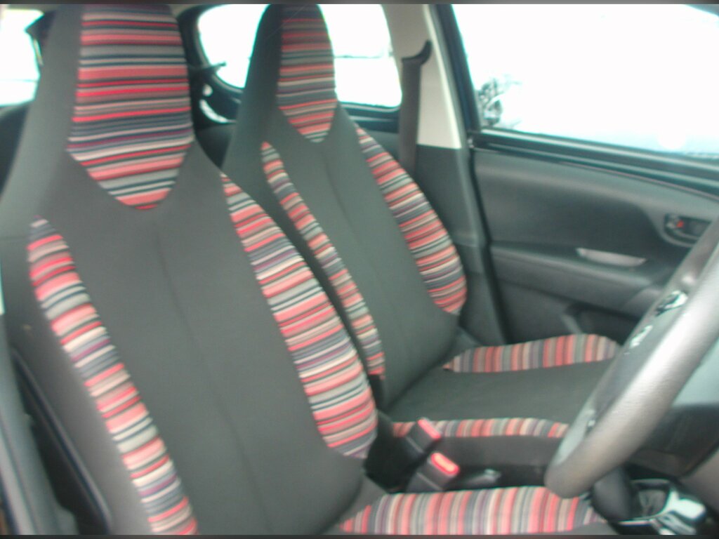 Citroen C1 1.0 Vti 72 Flair White #9