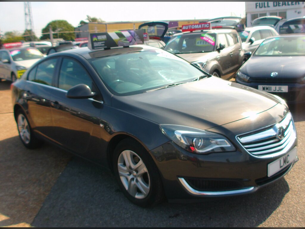 Vauxhall Insignia 1.8 16V Design Nav Hatchback 14 Grey