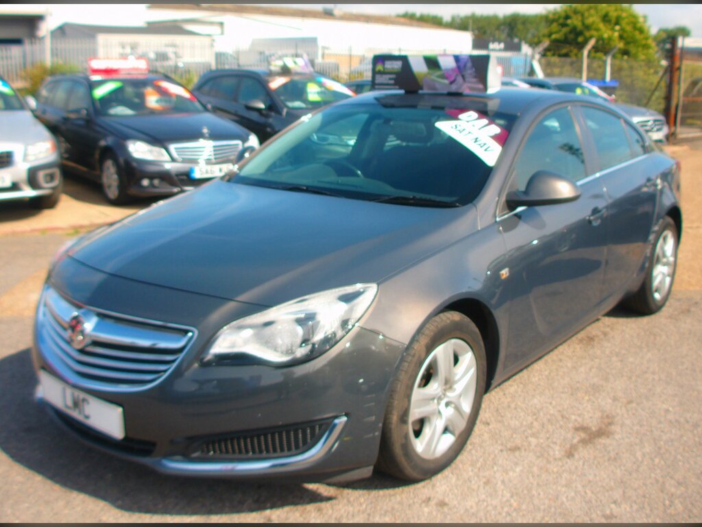 Vauxhall Insignia 1.8 16V Design Nav Hatchback 14 Grey #3