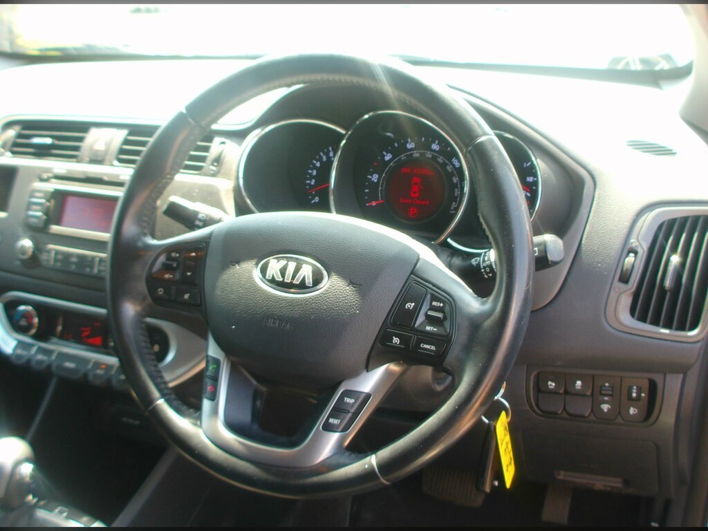 Kia RIO 1.25 Vr7 Euro 5 Red #10