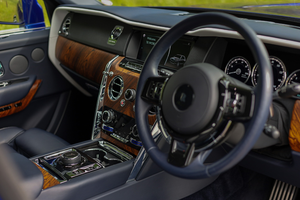 Rolls-Royce Cullinan Black Badge Black #20