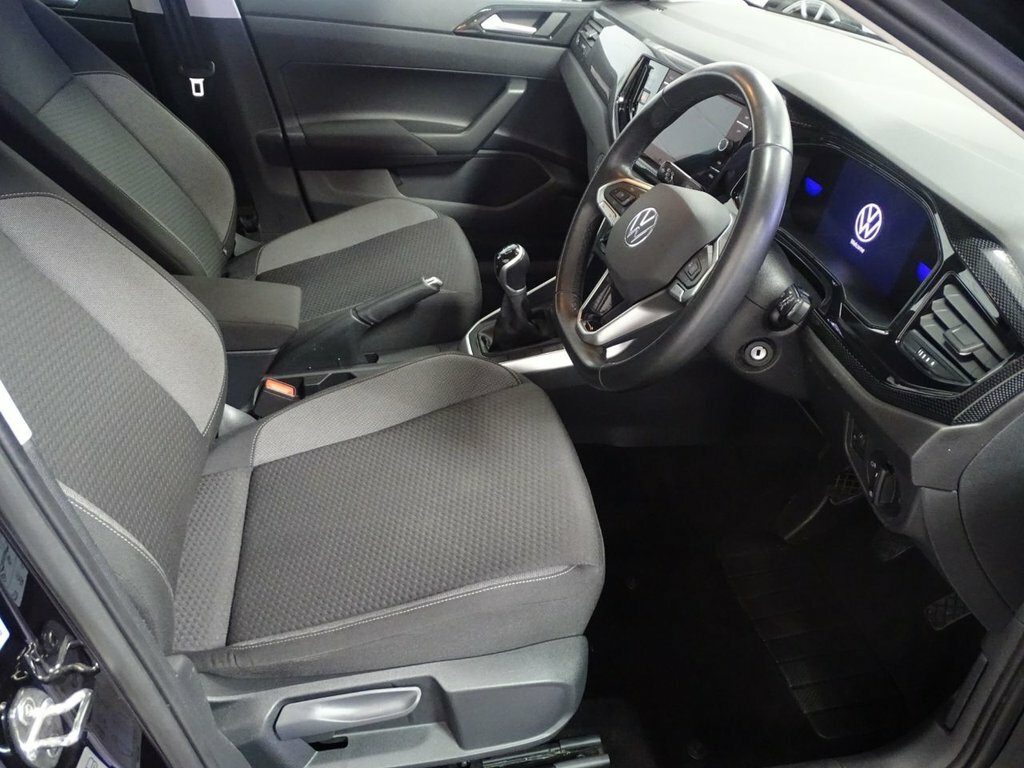 Volkswagen Polo 1L Life SM24POV Black #2
