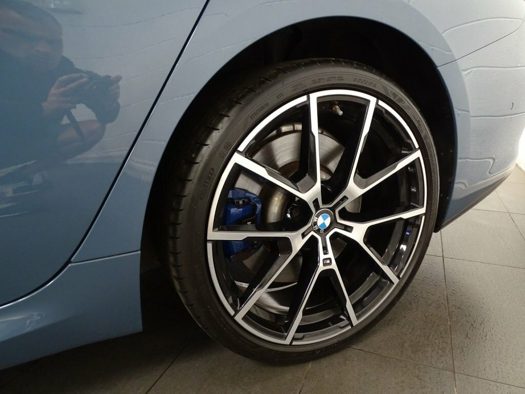 BMW 8 Series 3L 840I M Sport Blue #3