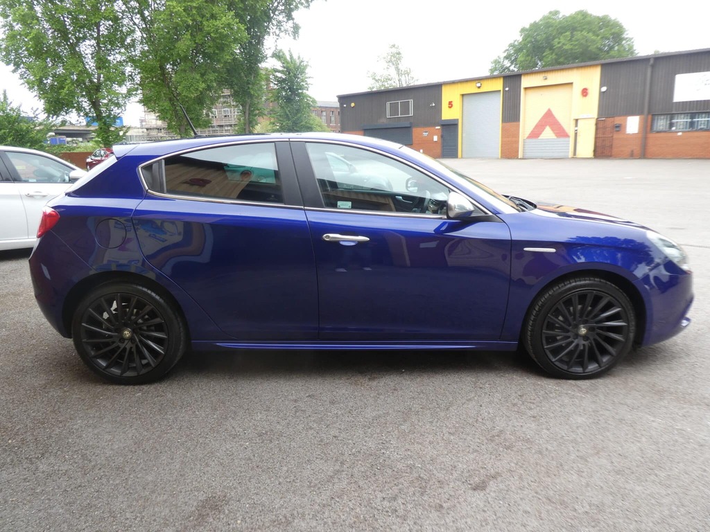 Alfa Romeo Giulietta 1.6 Jtdm-2 120 Tecnica Start Stop Hatchback NG16JWO #4