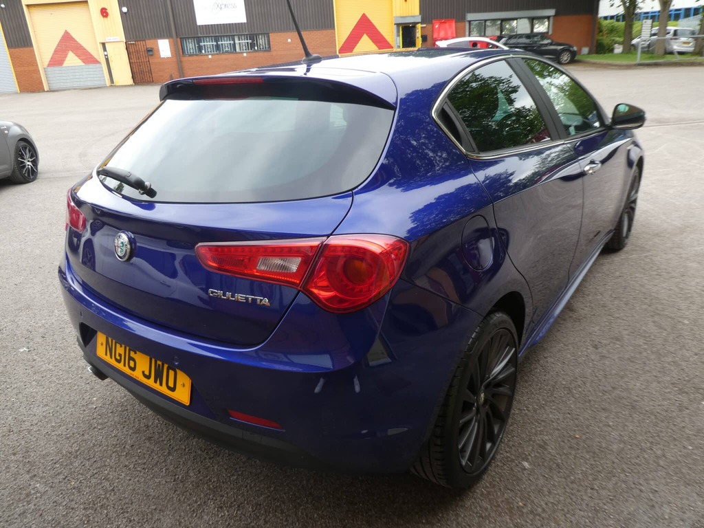 Alfa Romeo Giulietta 1.6 Jtdm-2 120 Tecnica Start Stop Hatchback NG16JWO #5