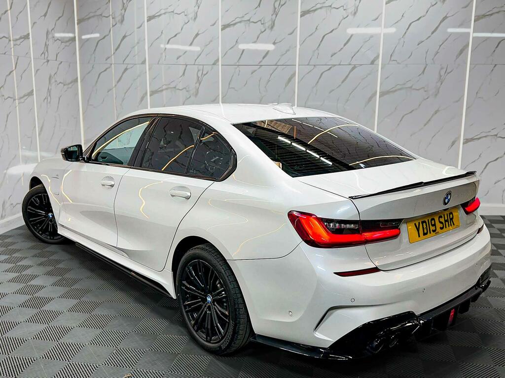 BMW 3 Series M Sport White #2