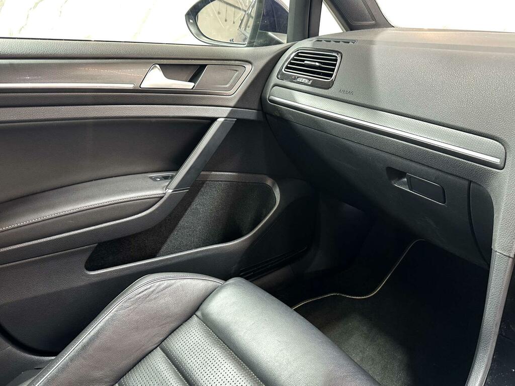 Volkswagen Golf Hatchback Silver #32