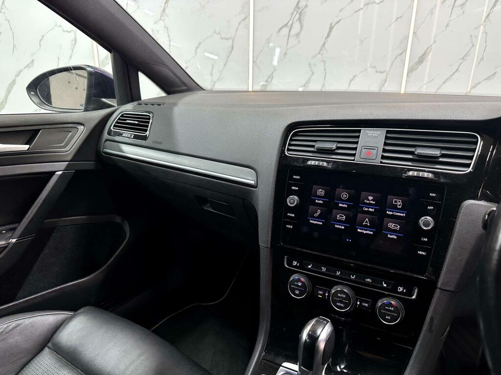 Volkswagen Golf Hatchback Silver #31