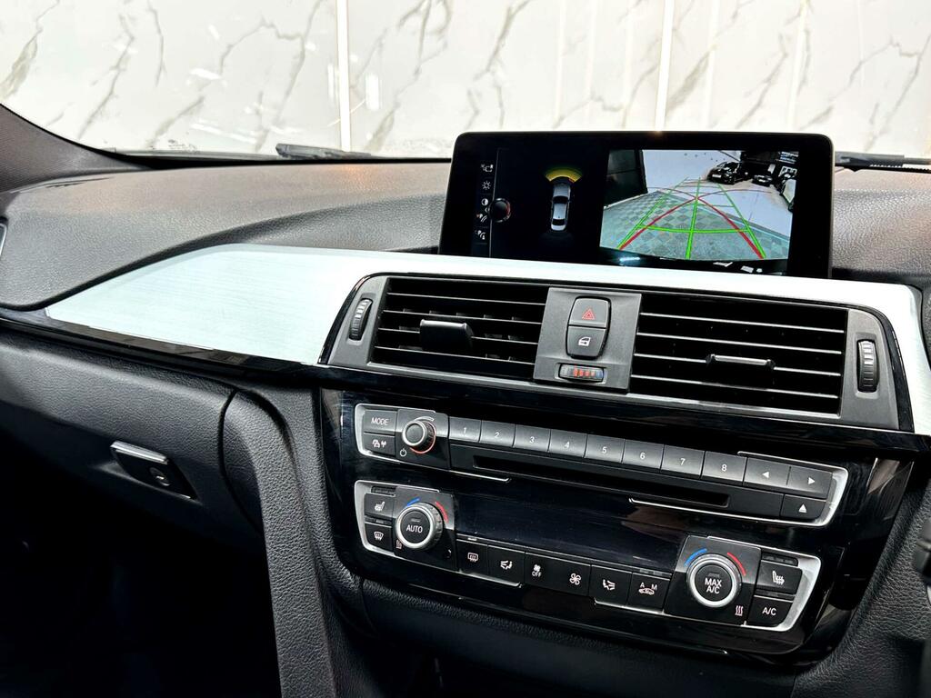 BMW 3 Series Luxury White #33