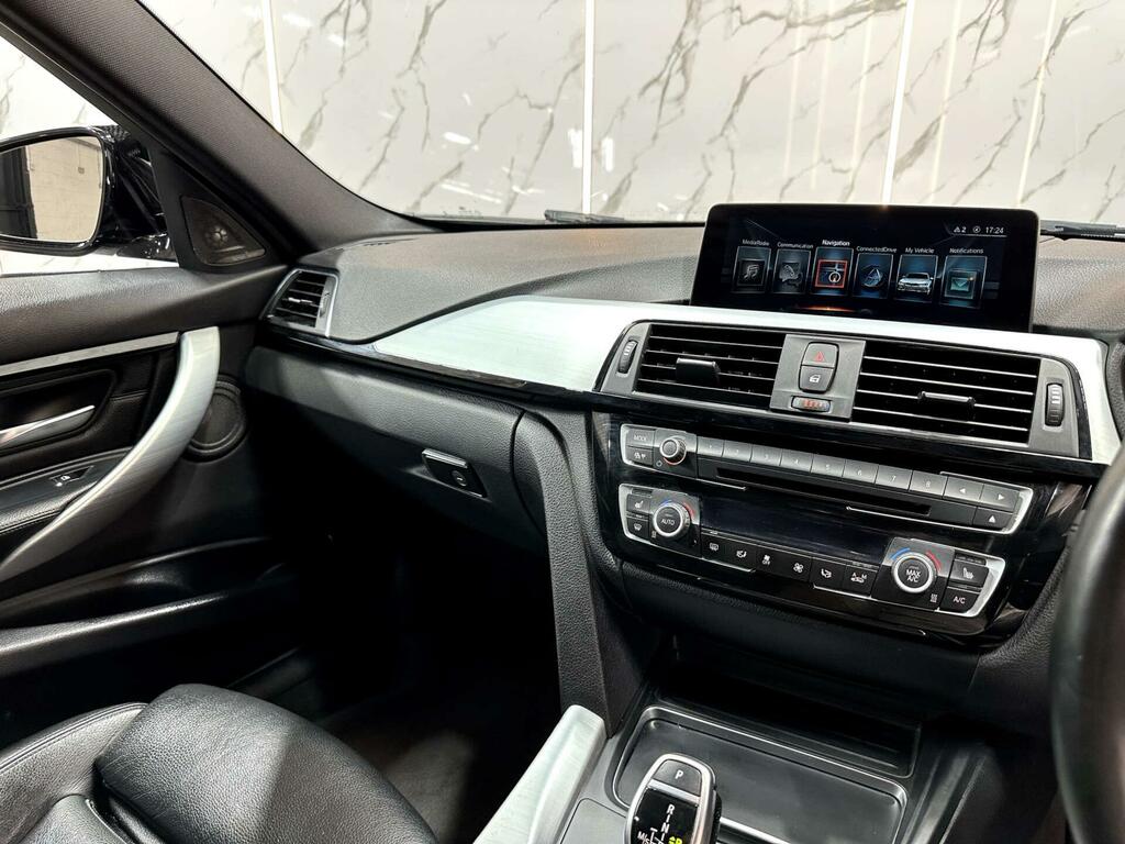 BMW 3 Series Luxury White #30