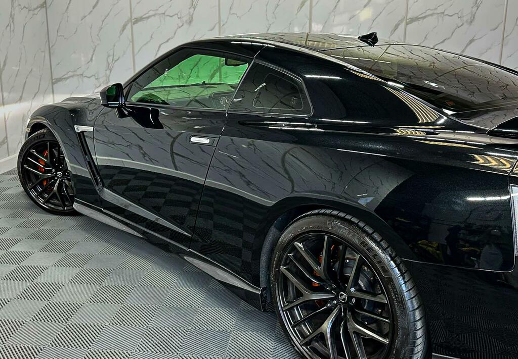 Nissan GT-R Prestige Black #21