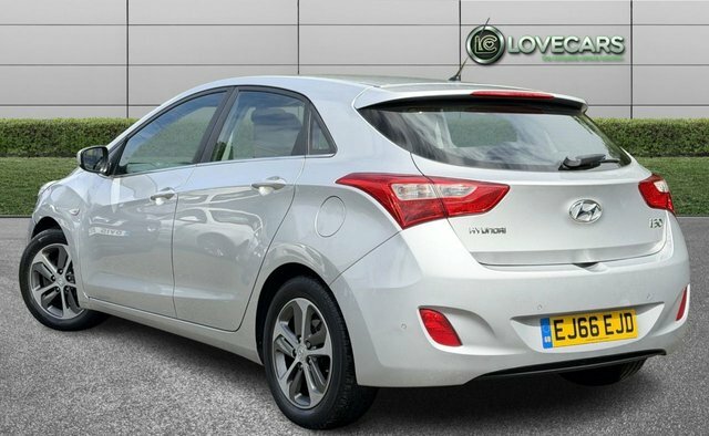 Hyundai I30 1.4 Blue Drive Se Hatchback Euro Silver #2