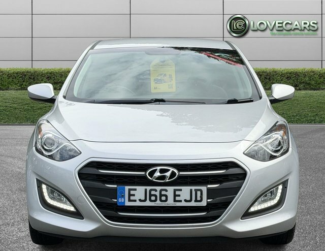 Hyundai I30 1.4 Blue Drive Se Hatchback Euro Silver #4