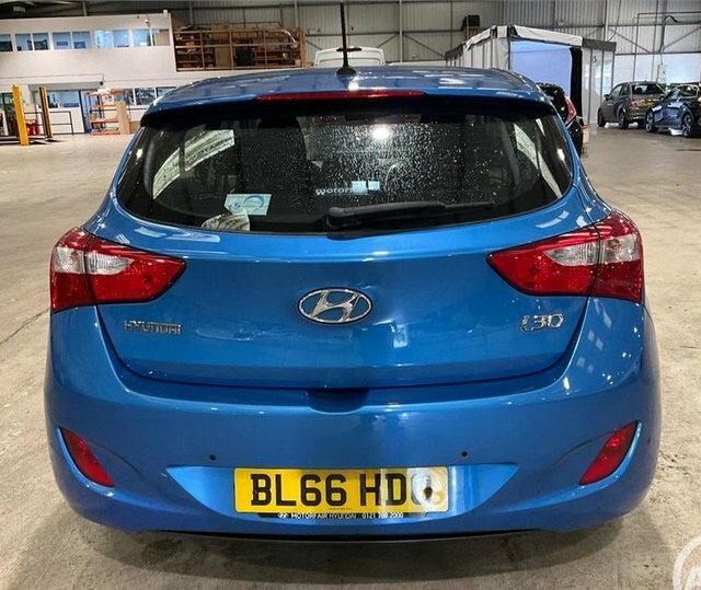 Hyundai I30 1.6 Crdi Blue Drive Se Nav Hatchback Ma Blue #6
