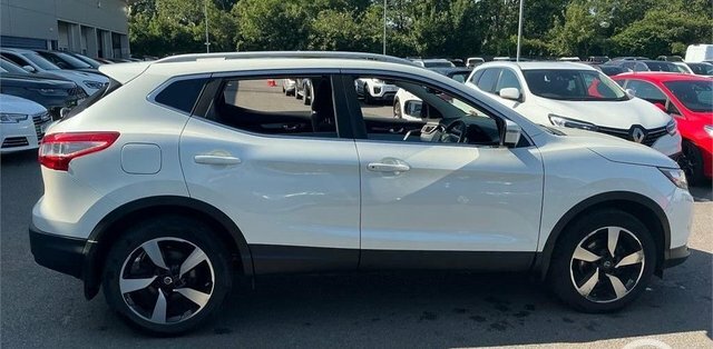 Nissan Qashqai 1.2 Dig-t N-tec Suv 2Wd Euro 6 White #4