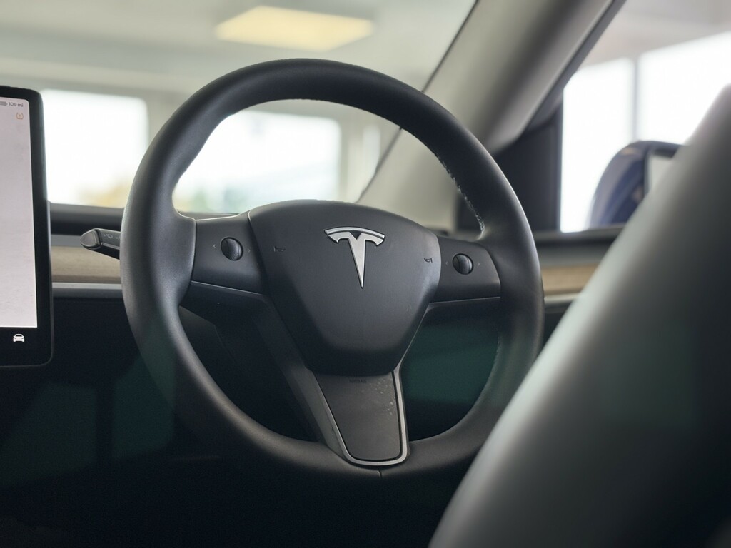 Tesla Model Y Suv Dual Motor Long Range 202272 Blue #6