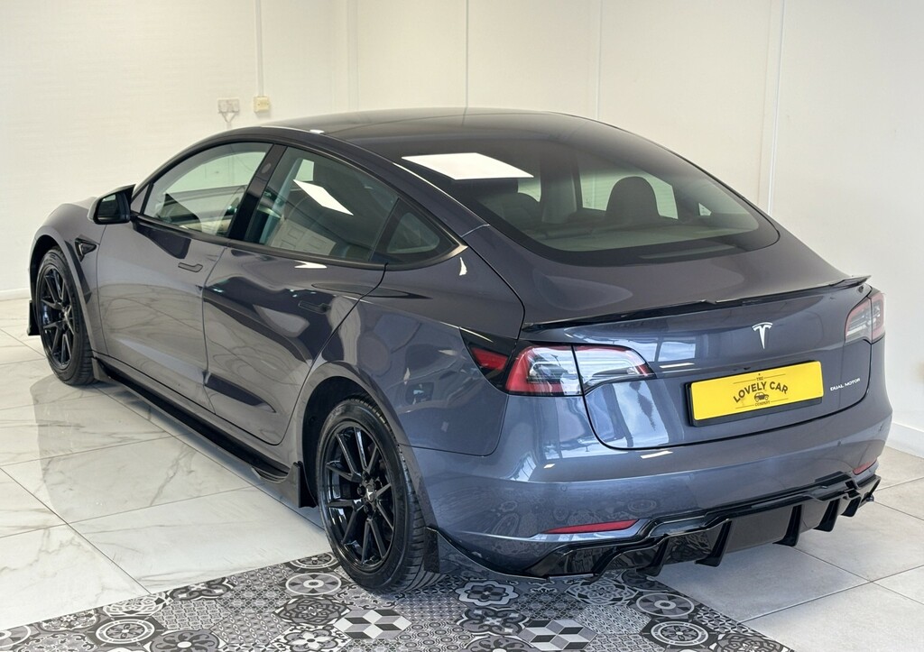 Tesla Model 3 Saloon 202272 Grey