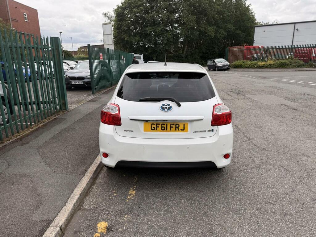 Toyota Auris 1.8 Vvt-h T Spirit Cvt Euro 5 Ss White #4