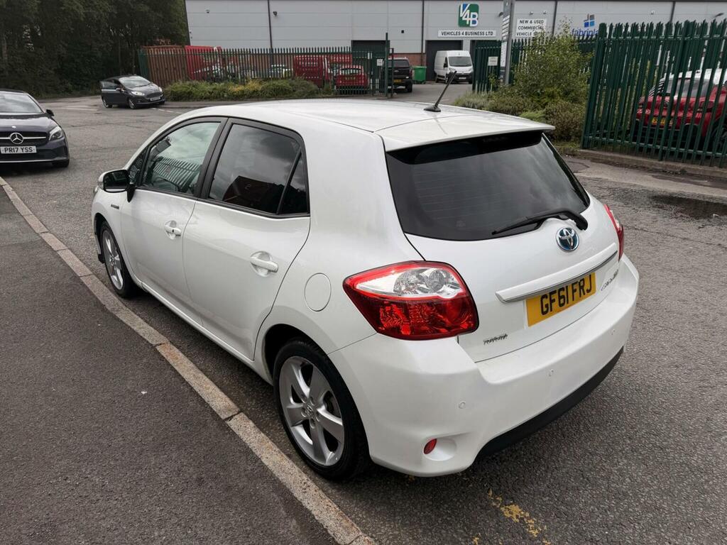 Toyota Auris 1.8 Vvt-h T Spirit Cvt Euro 5 Ss White #5
