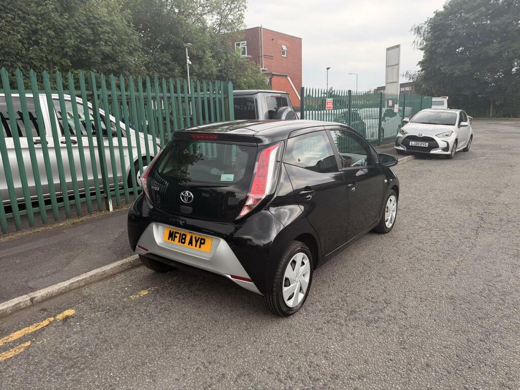 Toyota Aygo 1.0 Vvt-i X-play X-shift Euro 6 Black #3